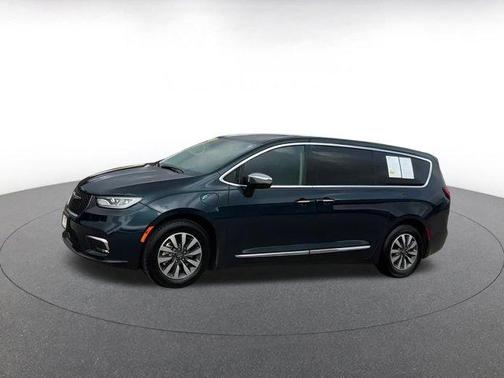 2023 Chrysler Pacifica Hybrid Limited