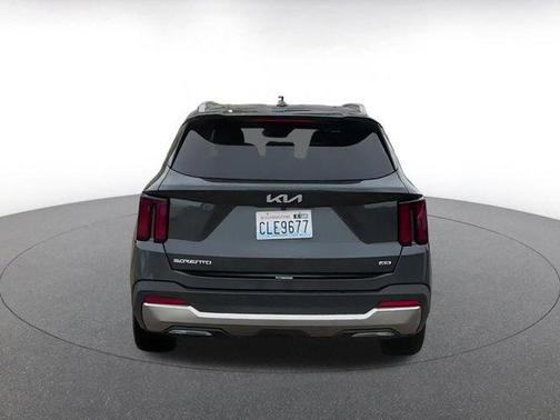 2024 Kia Sorento S