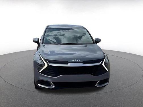 Everlasting Silver 2025 Kia Sportage LX