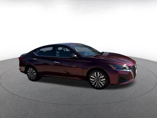 Garnet Pearl Metallic 2025 Nissan Altima SV FWD