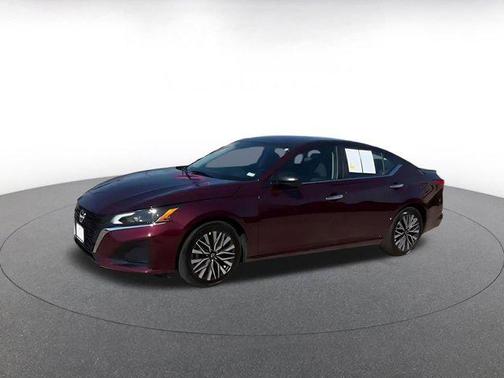 Garnet Pearl Metallic 2025 Nissan Altima SV FWD
