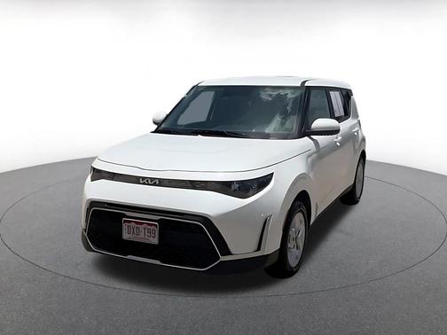 Snow White Pearl 2025 Kia Soul LX