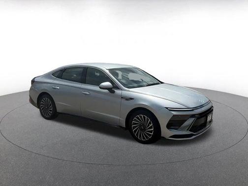 2024 Hyundai SONATA Hybrid SE