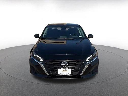 Super Black 2025 Nissan Altima SV FWD