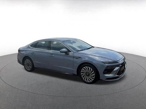 2024 Hyundai SONATA Hybrid SE