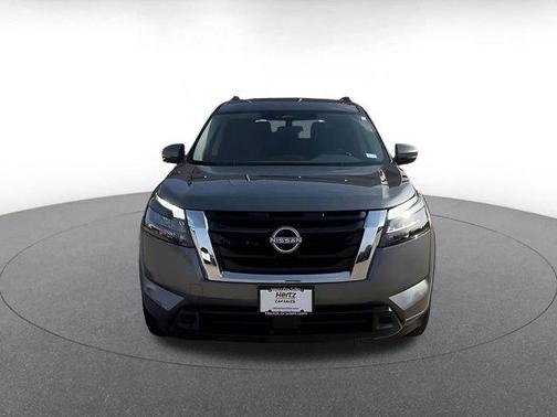 2025 Nissan Pathfinder SV FWD