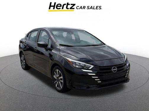 Super Black 2025 Nissan Versa 1.6 SV
