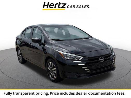 Super Black 2025 Nissan Versa 1.6 SV