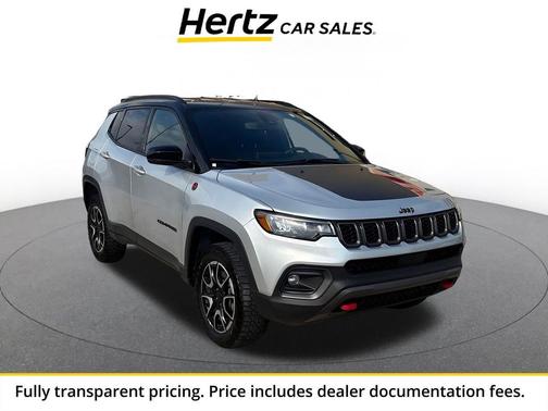 Silver Zynith Metallic Clearcoat 2025 Jeep Compass Trailhawk
