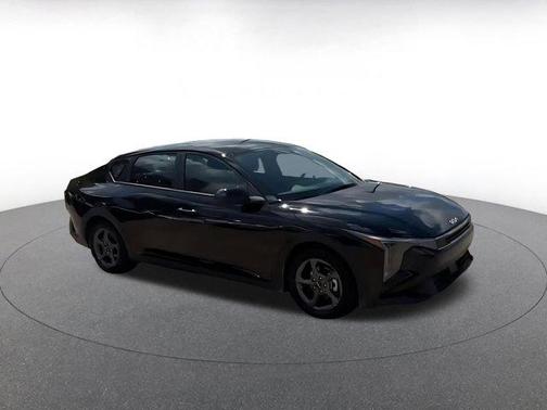 Aurora Black Pearl 2025 Kia K4 LXS