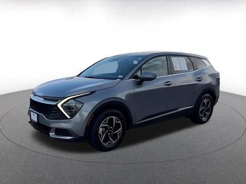 Everlasting Silver 2025 Kia Sportage LX