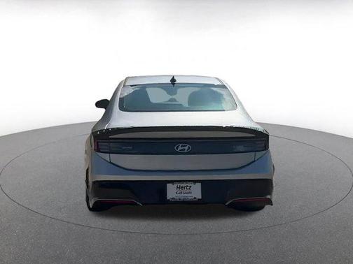 2024 Hyundai SONATA Hybrid SE
