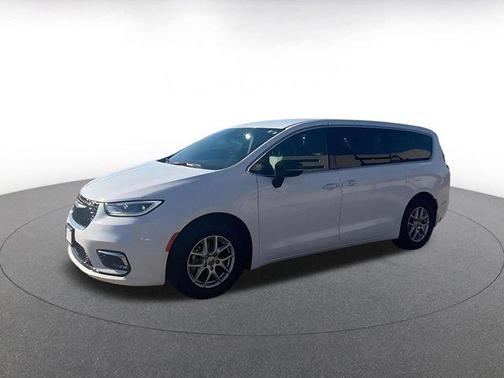 2025 Chrysler Pacifica L