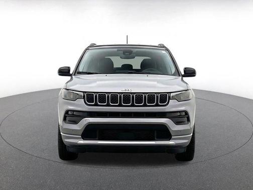Silver Zynith Metallic Clearcoat 2025 Jeep Compass Limited