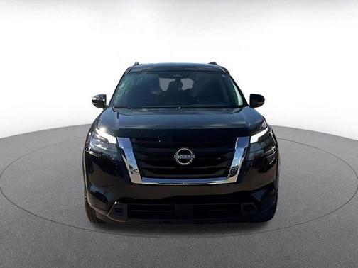 2025 Nissan Pathfinder SV FWD