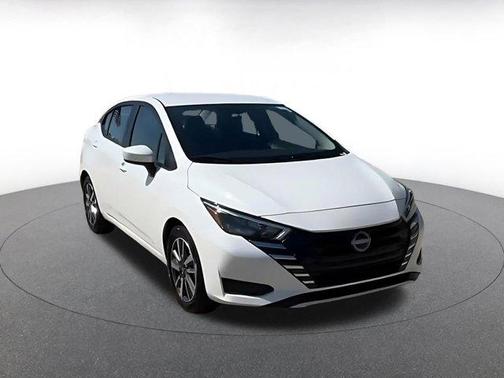 Aspen White Tricoat 2025 Nissan Versa 1.6 SV
