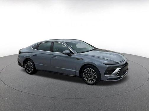 2024 Hyundai SONATA Hybrid SE