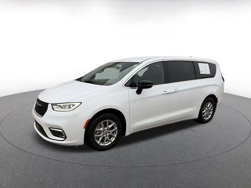 2025 Chrysler Pacifica L