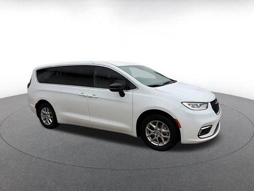 2025 Chrysler Pacifica L