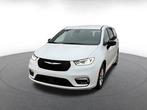 2025 Chrysler Pacifica L