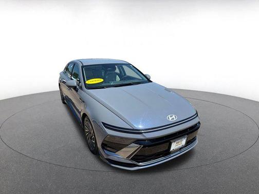 2024 Hyundai SONATA Hybrid SE