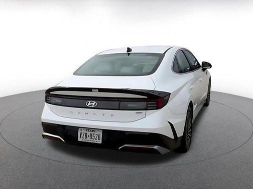 2025 Hyundai SONATA Hybrid SE