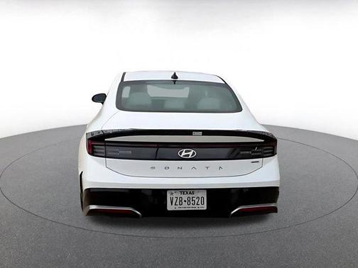 2025 Hyundai SONATA Hybrid SE