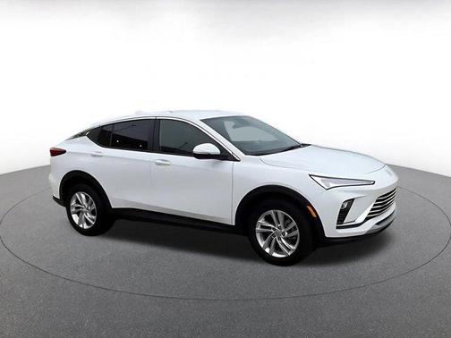 Summit White 2025 Buick Envista Preferred FWD