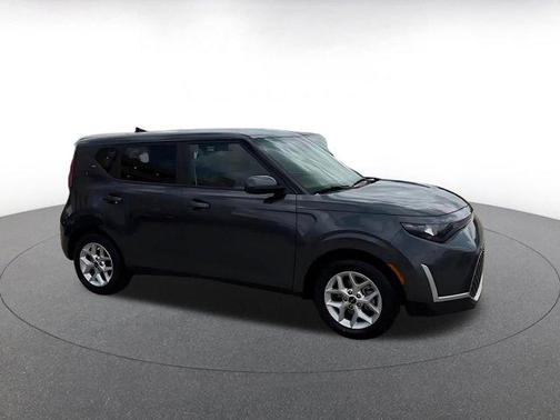 Gravity Gray 2025 Kia Soul LX