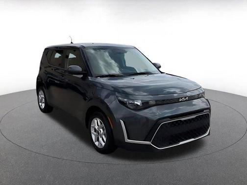 Gravity Gray 2025 Kia Soul LX