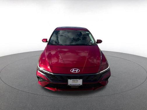 2025 Hyundai ELANTRA SEL