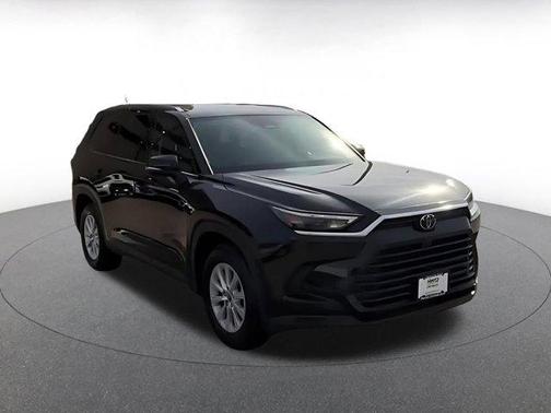 2025 Toyota Highlander LE