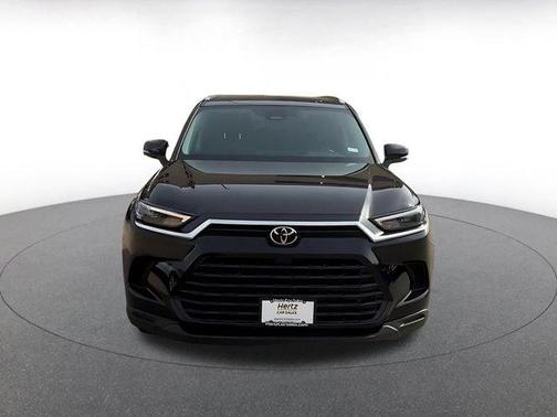2025 Toyota Highlander LE
