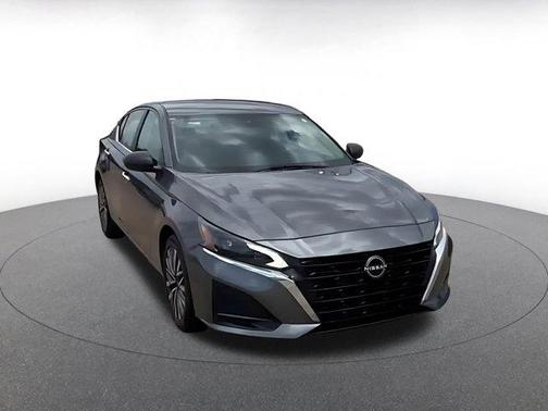 Gun Metallic 2025 Nissan Altima SV FWD