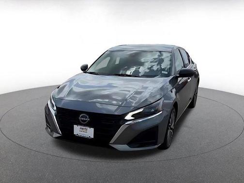 Gun Metallic 2025 Nissan Altima SV FWD