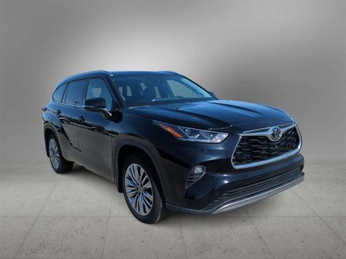 2025 Toyota Highlander Platinum