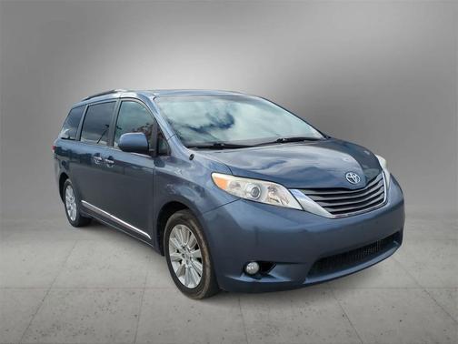 2014 Toyota Sienna XLE