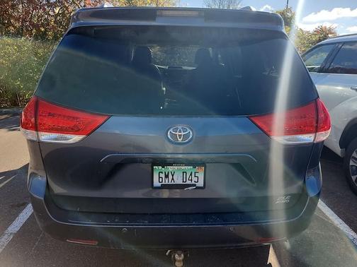 2014 Toyota Sienna XLE