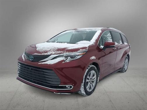 2023 Toyota Sienna Platinum