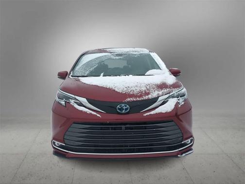 2023 Toyota Sienna Platinum