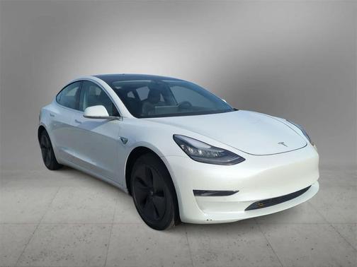 2019 Tesla Model 3 Standard Range Plus