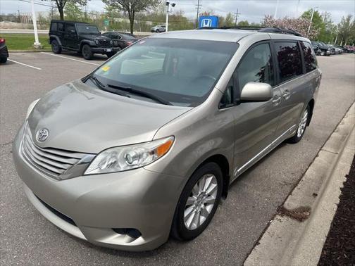 2015 Toyota Sienna LE