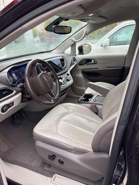 2018 Chrysler Pacifica Touring-L Plus