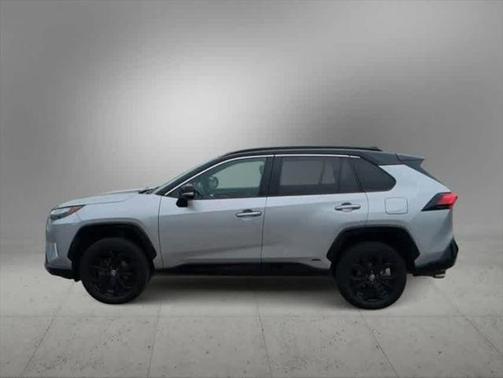 2022 Toyota RAV4 Hybrid SE