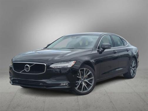 2017 Volvo S90 T6 Momentum
