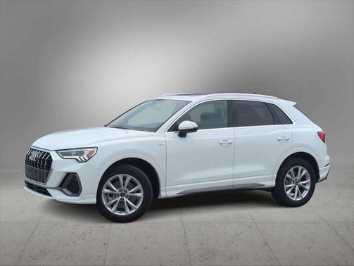 2024 Audi Q3 Premium 45 TFSI S line quattro Tiptronic
