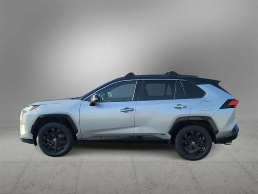 2022 Toyota RAV4 Hybrid SE