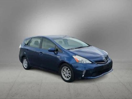 2013 Toyota Prius v Three