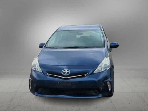 2013 Toyota Prius v Three