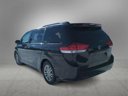 2013 Toyota Sienna XLE